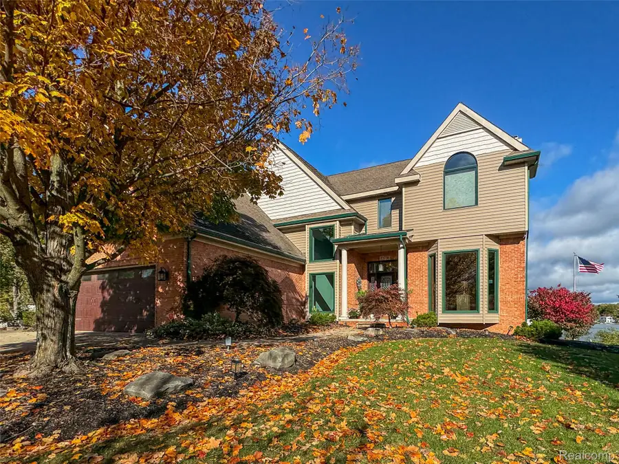 10736 Bogie Lake Road, White Lake, MI 48386 - Image #3