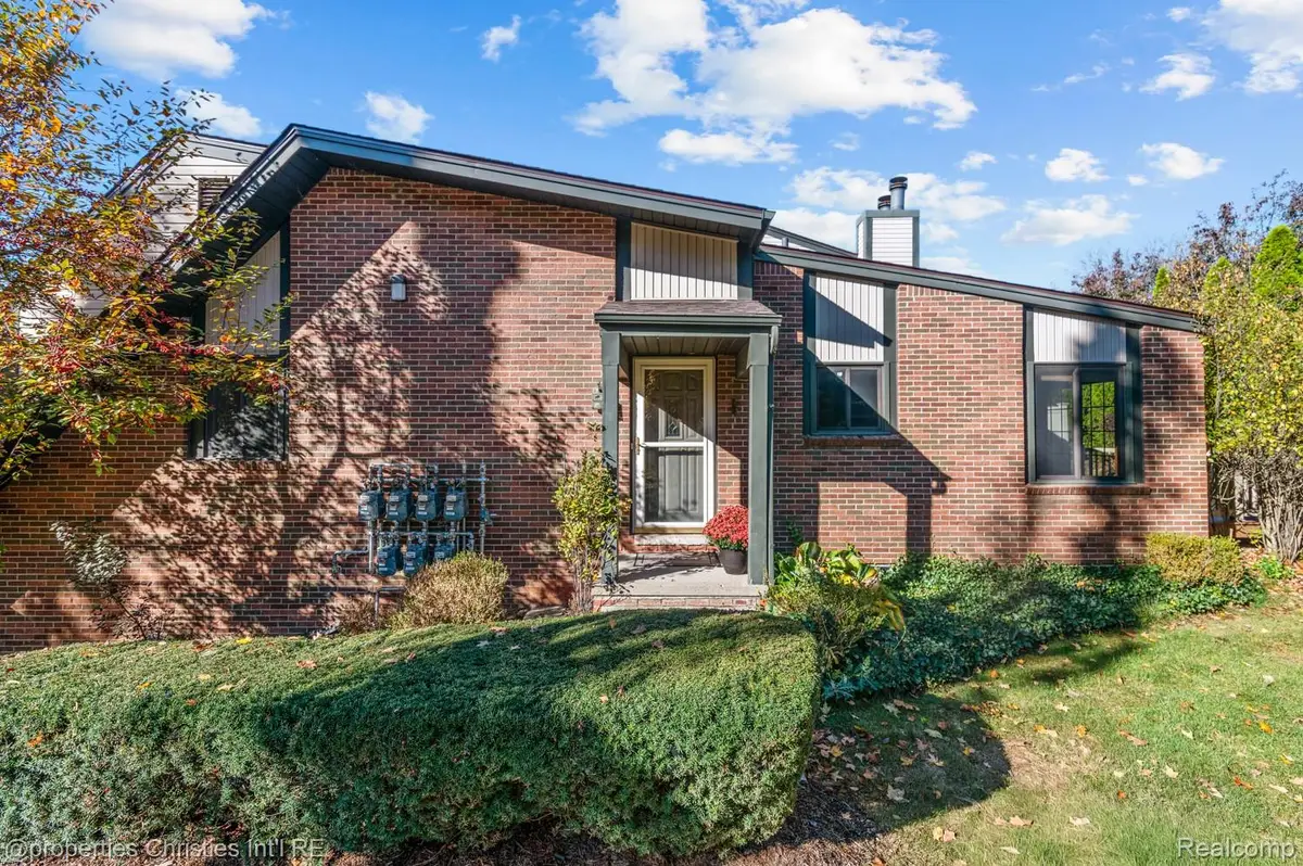 958 New Haven Court, Northville, MI 48167 - Image #1