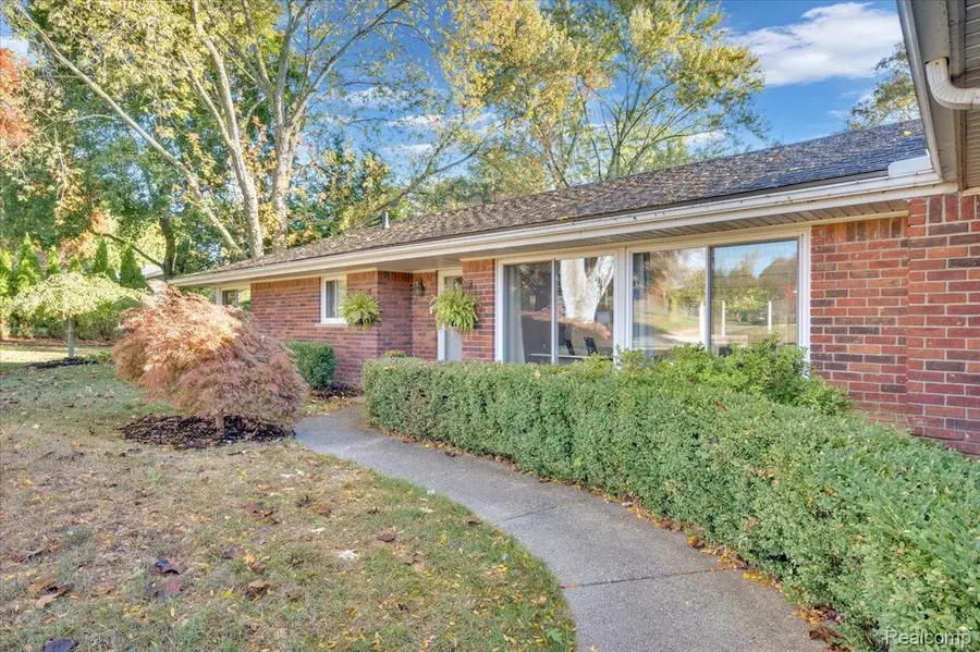 1597 Northumberland Drive, Rochester Hills, MI 48309 - Image #3