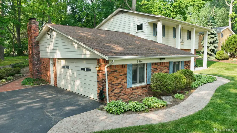6624 Wellesley Terrace, Clarkston, MI 48346 - Image #2