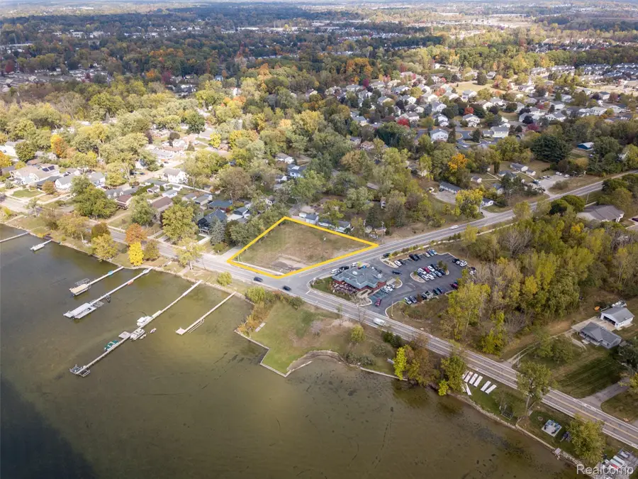 1035 E Walled Lake Drive, Walled Lake, MI 48390 - Image #3