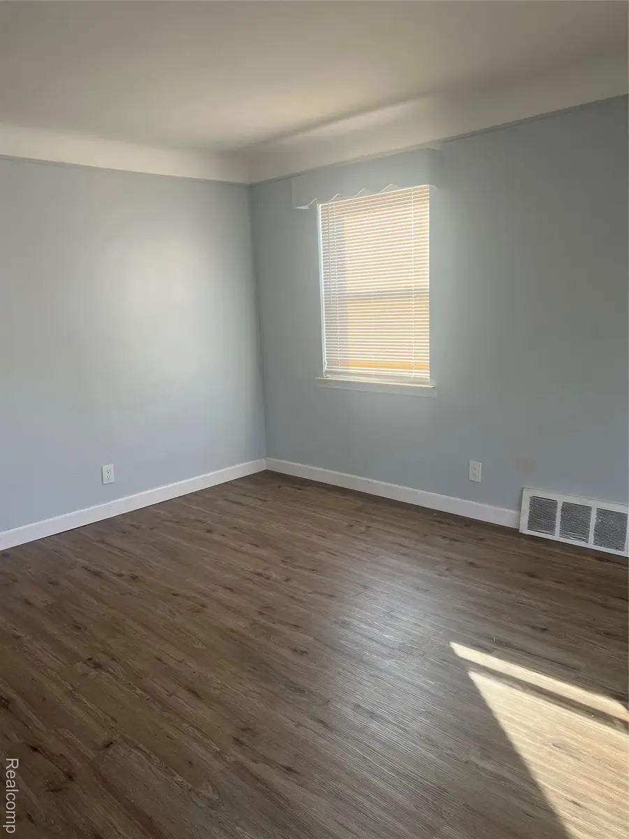 6744 Artesian Street, Detroit, MI 48228 - Image #2
