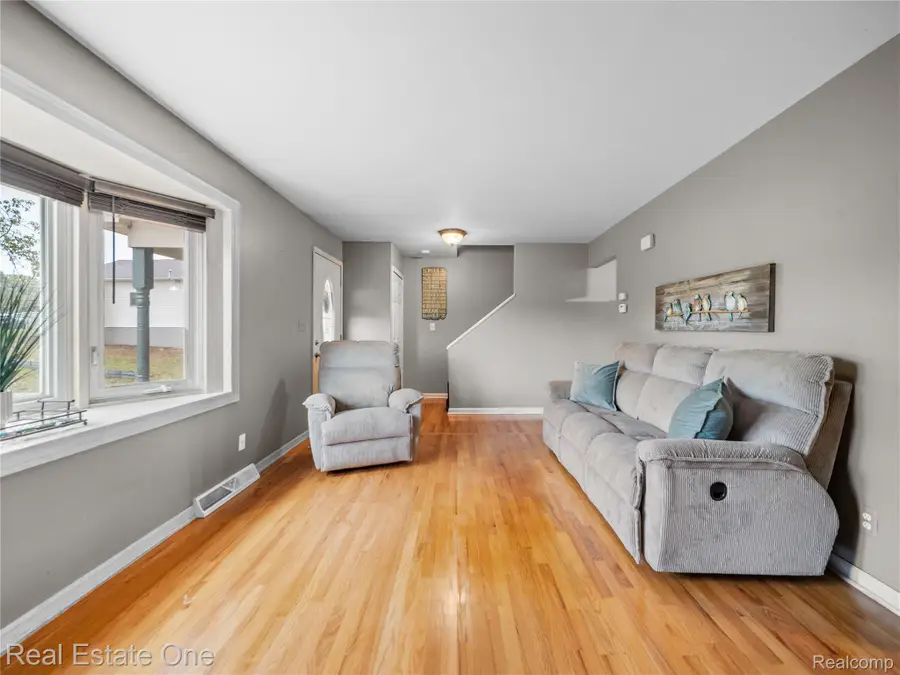 8789 Fieldcrest Drive, Brighton, MI 48116 - Image #3