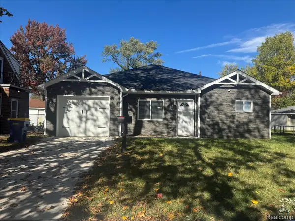 15223 Maplewood Avenue, Eastpointe, MI 48021