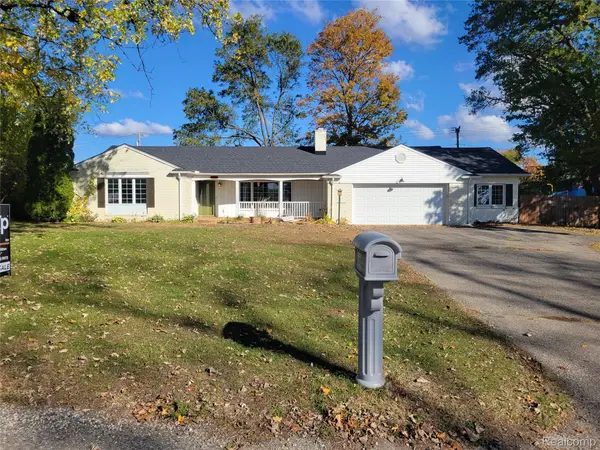 3912 Cambrook Lane, Waterford, MI 48329