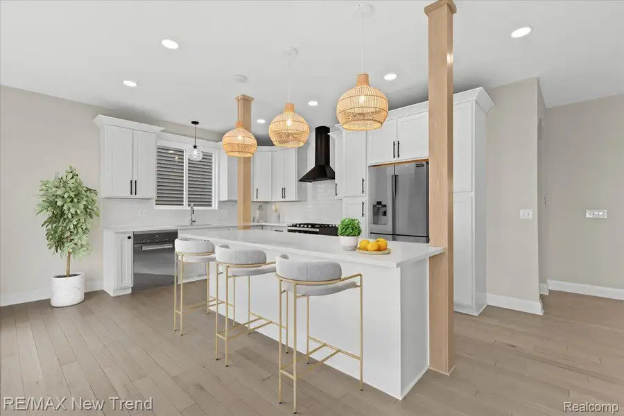 209 Mountain View Lane, Milford, MI 48381 - Image #2