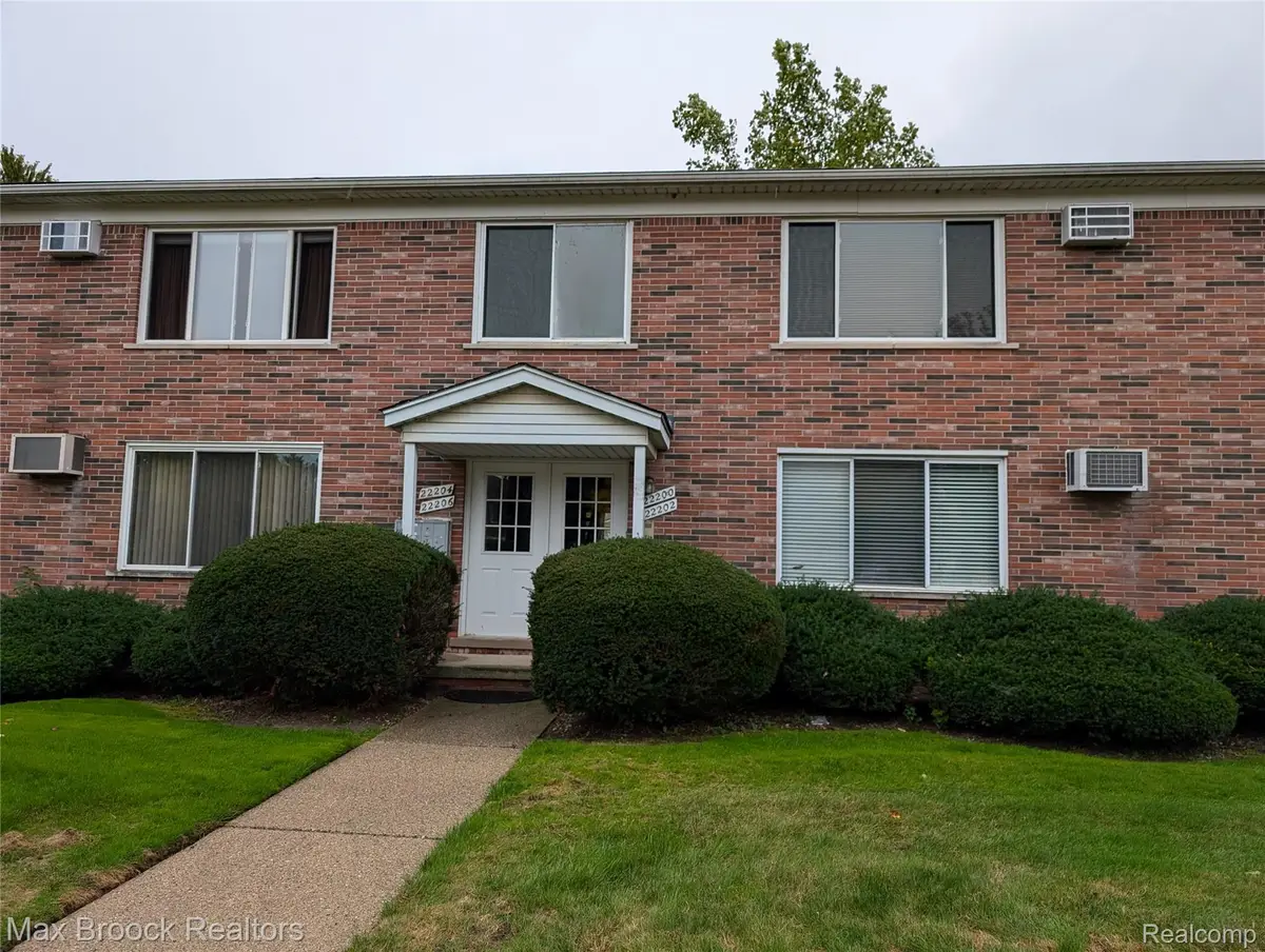 22202 E 11 Mile Road, Saint Clair Shores, MI 48081 - Image #1