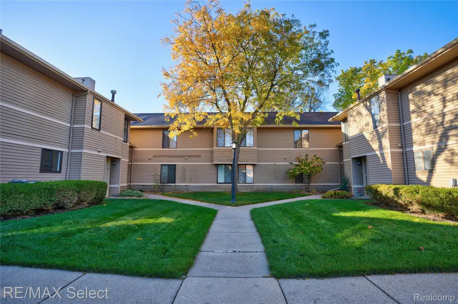 250 Briarcrest Drive #129, Ann Arbor, MI 48104 - Image #2