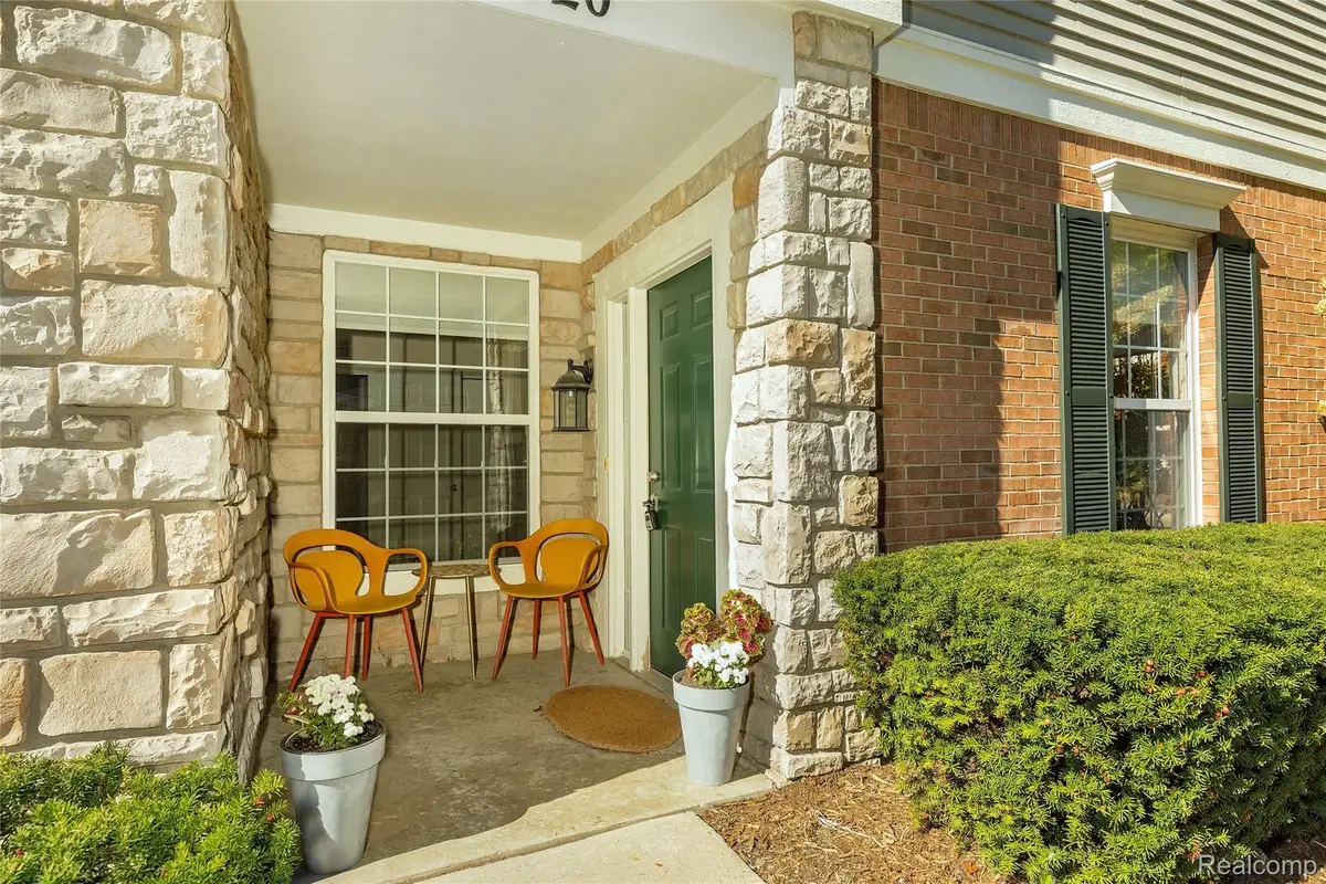 1020 Alameda Boulevard, Troy, MI 48085 - #1