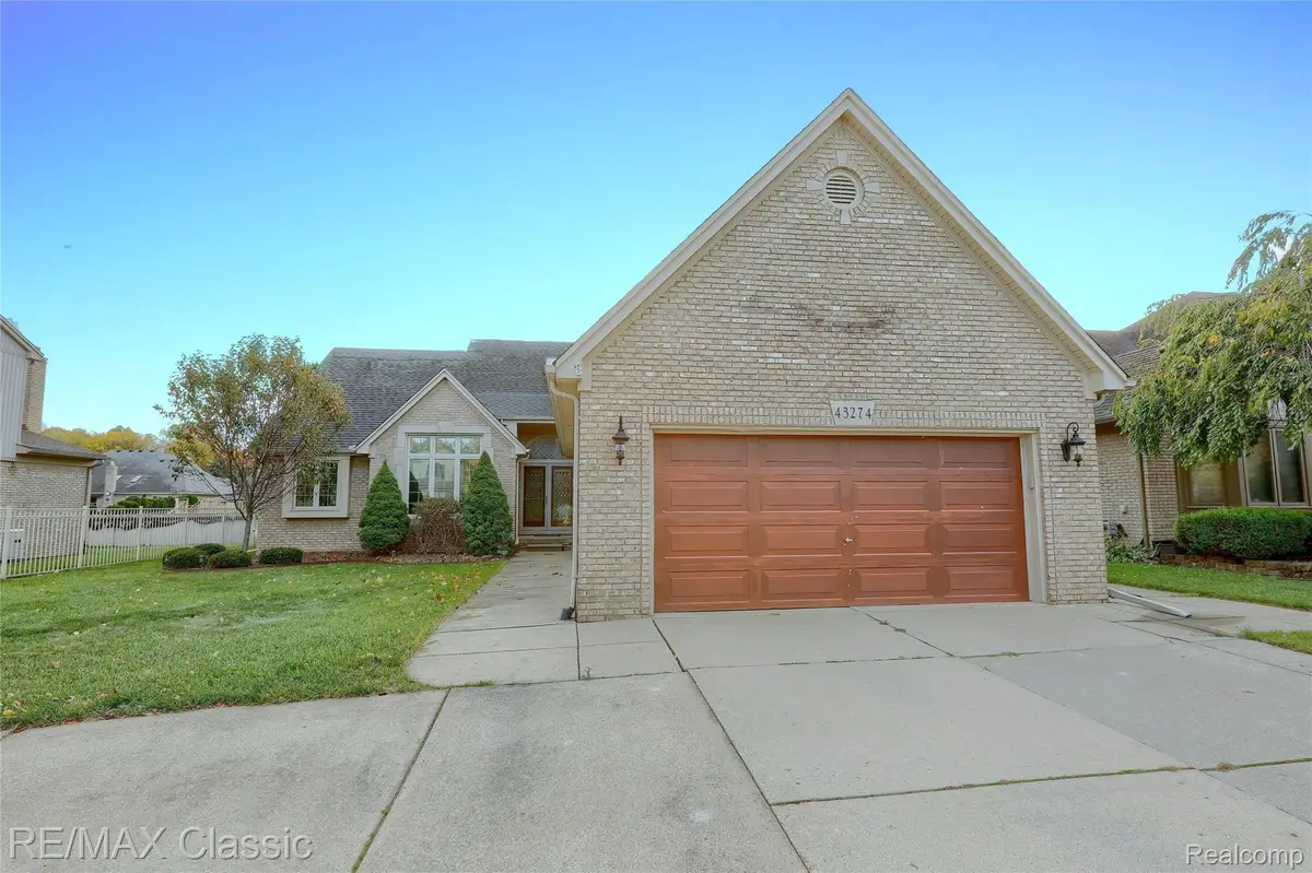 43274 Hillsboro Drive, Clinton Charter Township, MI 48038 - Image #1