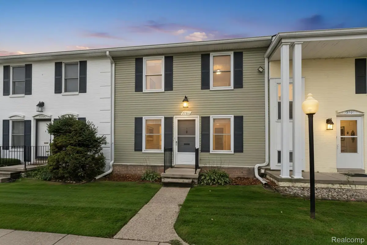 37011 Brynford Drive, Clinton Township, MI 48036 - Image #1