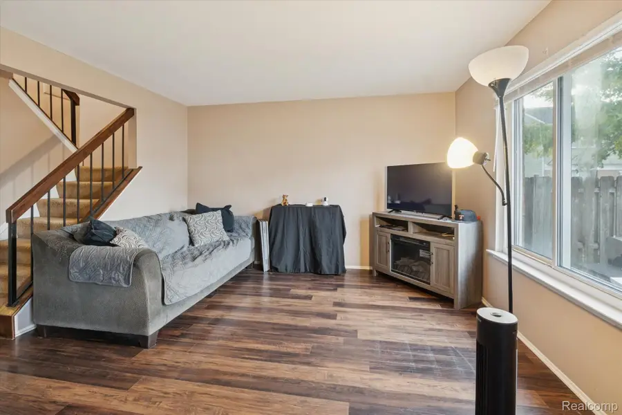 37011 Brynford Drive, Clinton Township, MI 48036 - Image #2