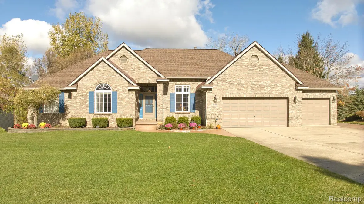 4400 Oak Tree Trail, Fenton, MI 48430 - Image #1