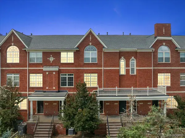 1438 Devon Lane, Troy, MI 48084