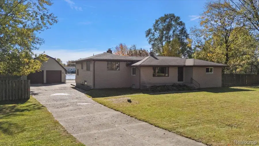 2470 Durham Road, Shelby Charter Township, MI 48317 - Image #2