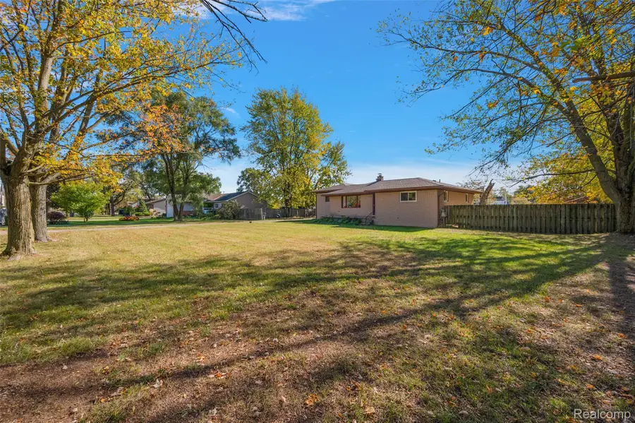 2470 Durham Road, Shelby Charter Township, MI 48317 - Image #3