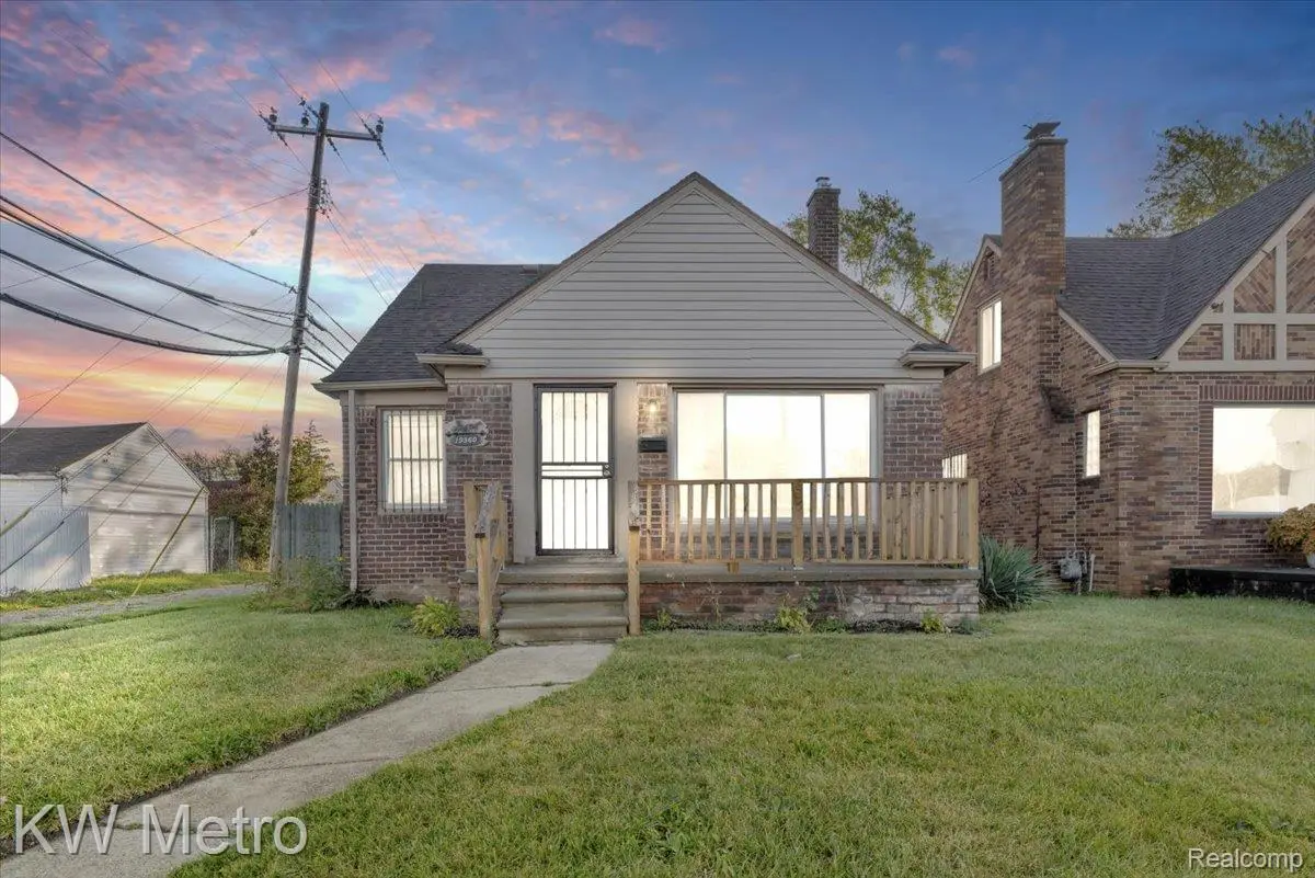 19360 Strathmoor Street, Detroit, MI 48235 - Image #1