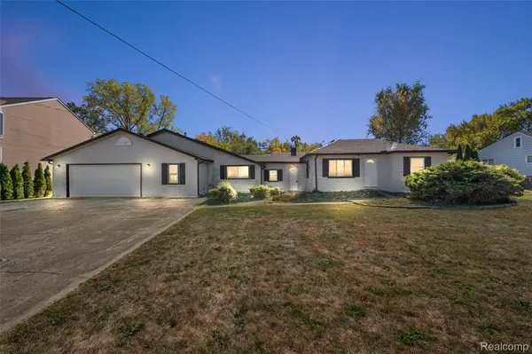 2950 Iowa Drive, Troy, MI 48083