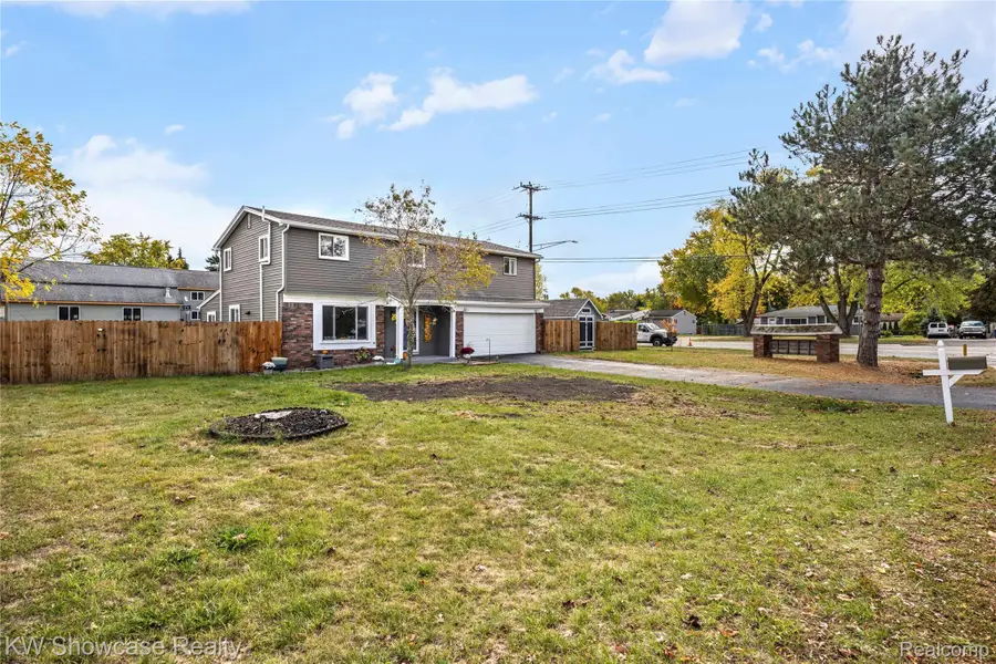 2606 Caterham Drive, Waterford, MI 48329 - Image #3