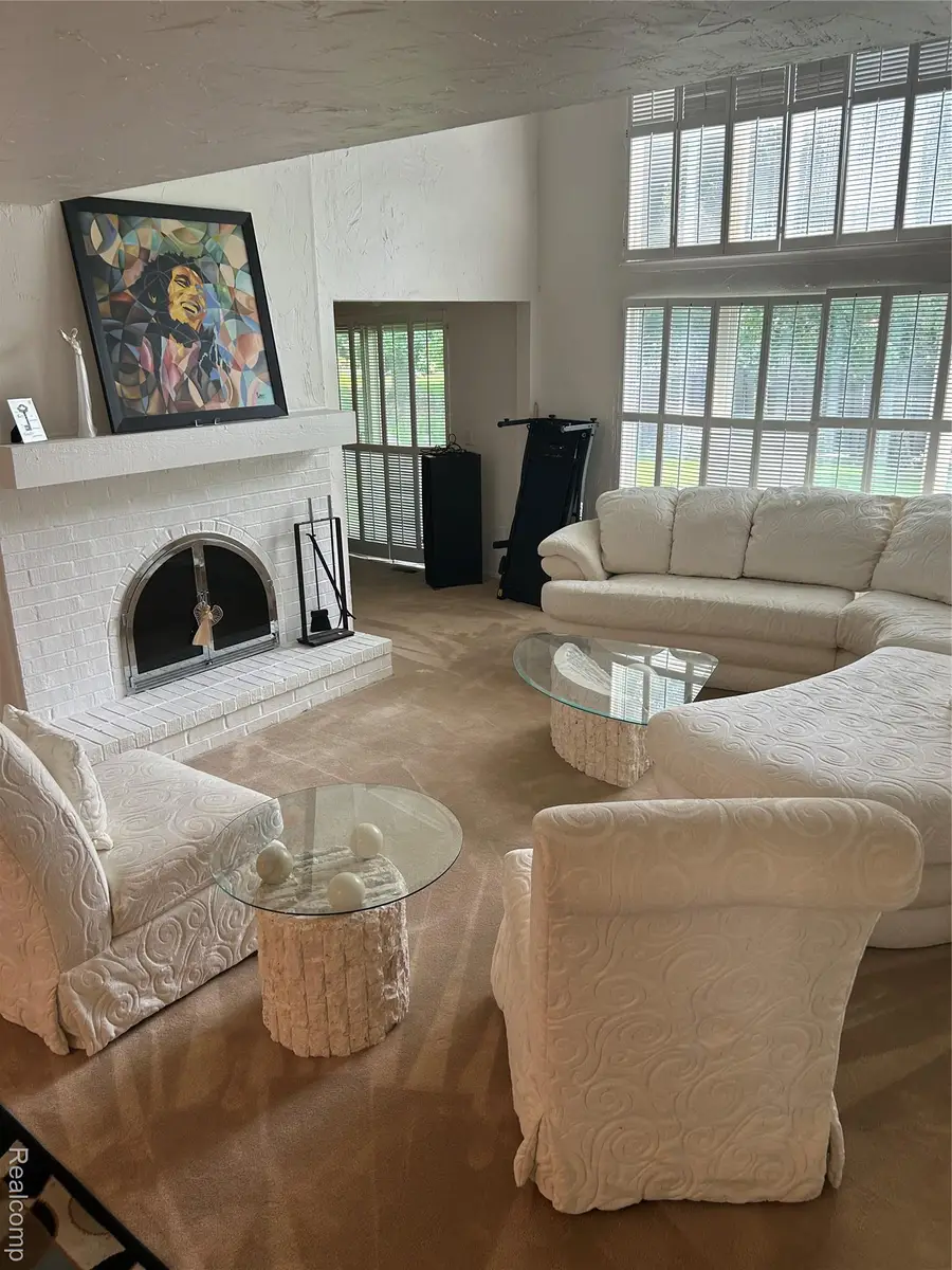 34423 Lakehurst Drive, Farmington Hills, MI 48331 - Image #3