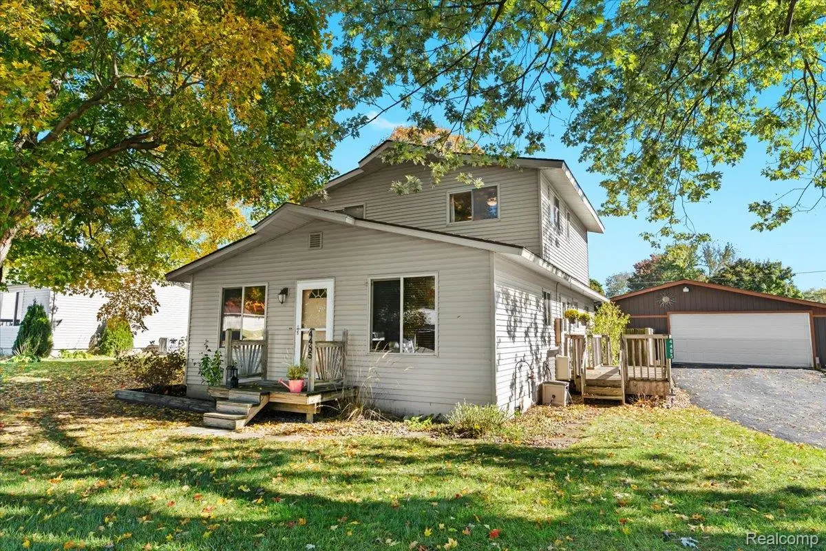 4485 Pommore, Milford, MI 48380 - Image #1