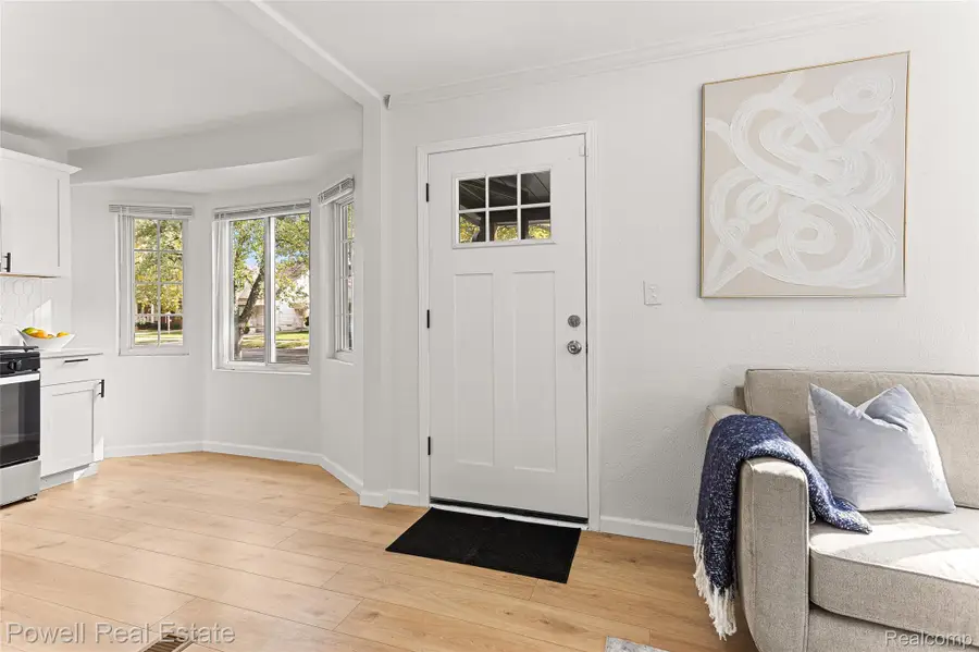 9015 Cloverlawn Street, Detroit, MI 48204 - Image #3