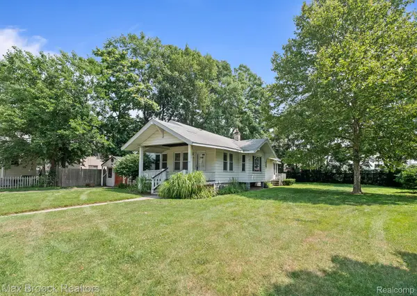 918 Saint Louis Street, Ferndale, MI 48220