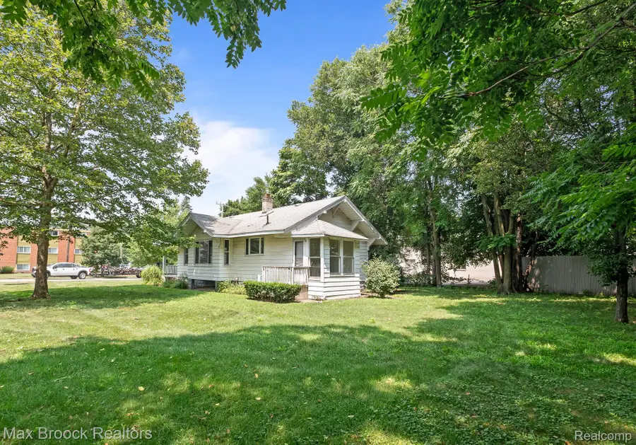 918 Saint Louis Street, Ferndale, MI 48220 - Image #2