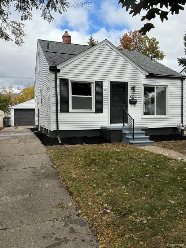 1427 E Madge Avenue, HazelPark, MI 48030