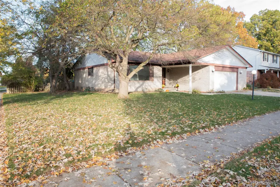 21664 Hall Road, Woodhaven, MI 48183 - #2