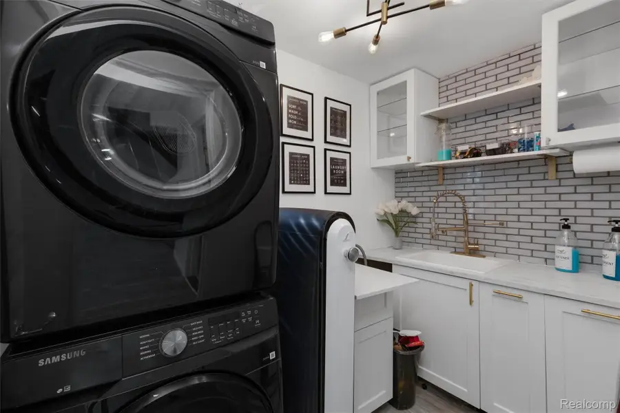 7406 Pebble Pt, West Bloomfield, MI 48322 - Image #3