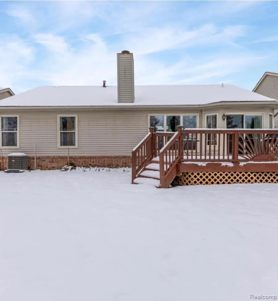 3670 Warwick Drive, Sterling Heights, MI 48314 - Image #2