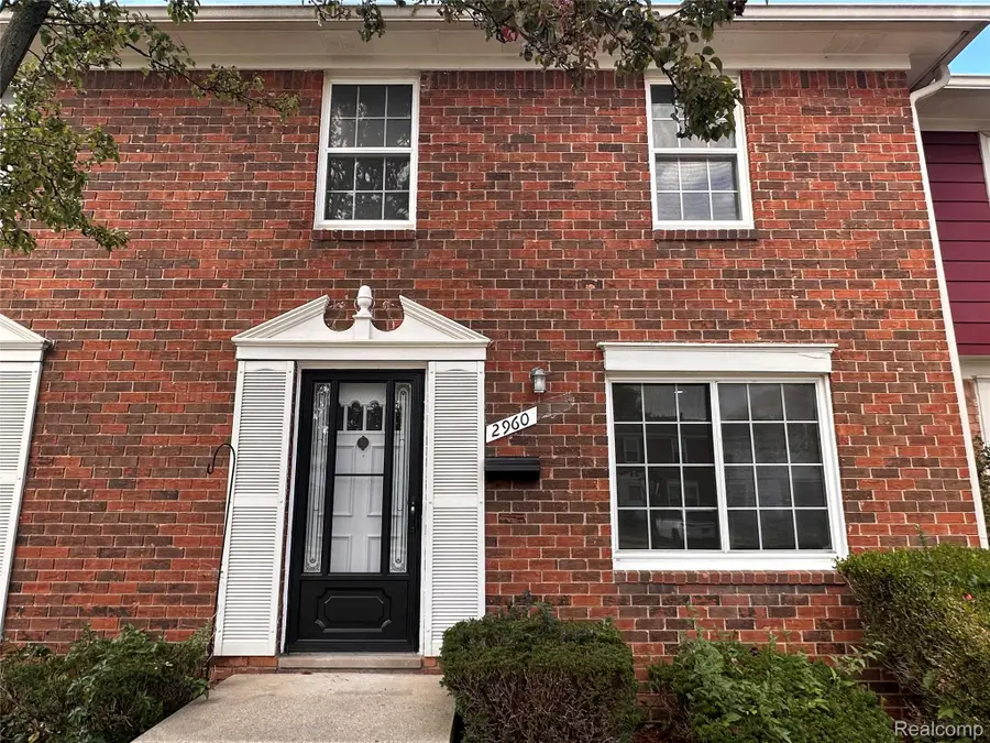 2960 Seaton Circuit Circle N, Warren, MI 48091 - Image #2