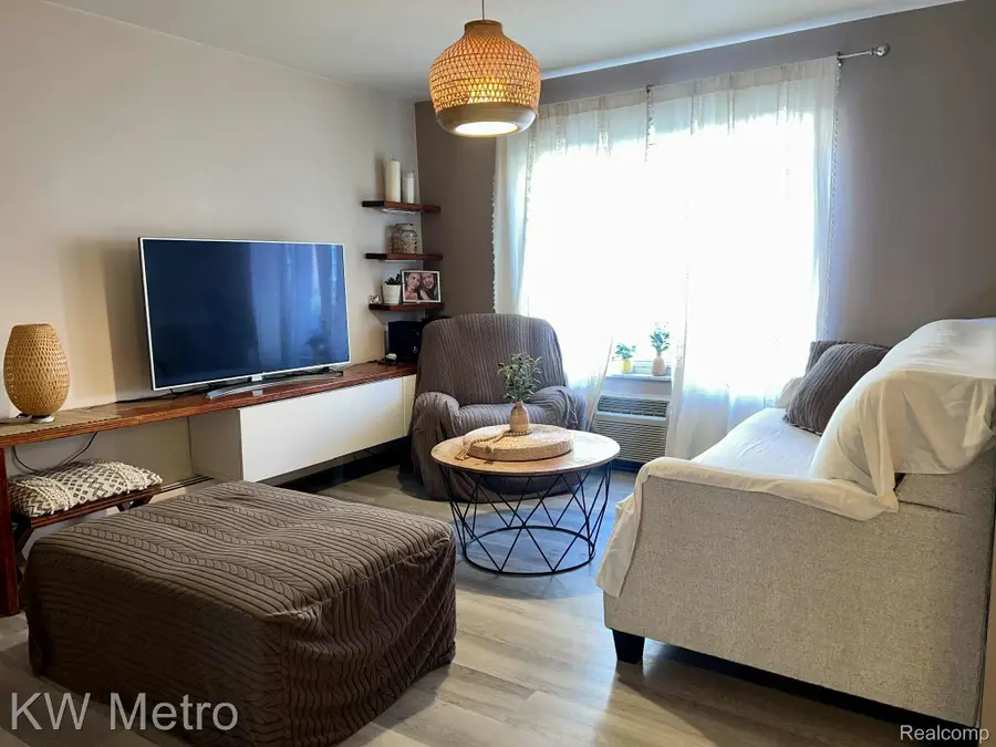 15219 E 9 Mile Road #3A, Eastpointe, MI 48021 - Image #3