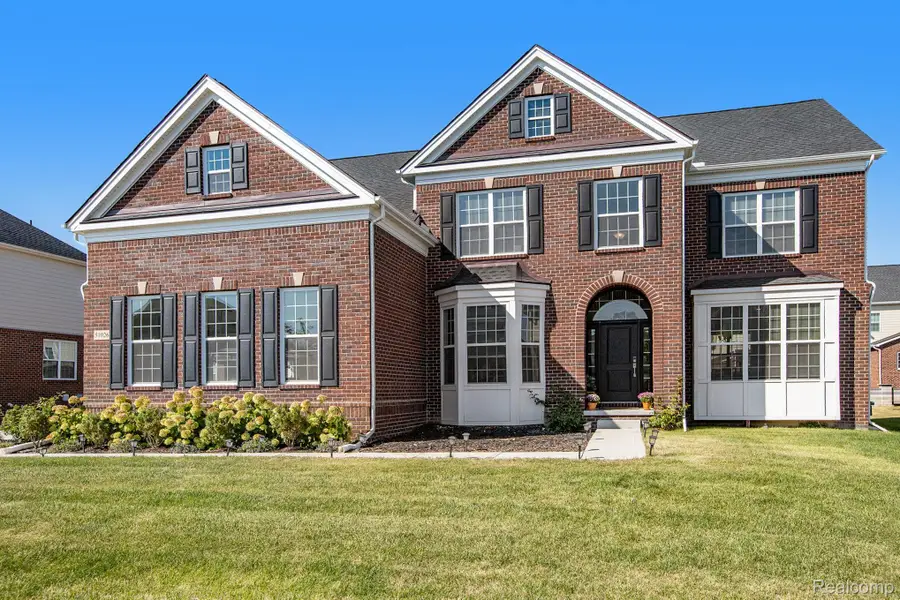51026 Meadowlands, Canton, MI 48188 - Image #2