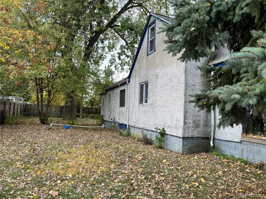 11406 Jackson Ave Avenue, Warren, MI 48089 - Image #2