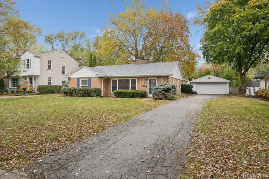 32463 Sheridan, Beverly Hills, MI 48025 - Image #3