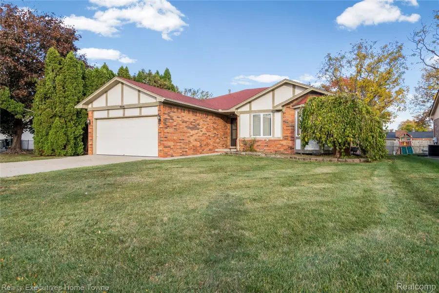 35272 Vito Drive, Sterling Heights, MI 48310 - Image #2