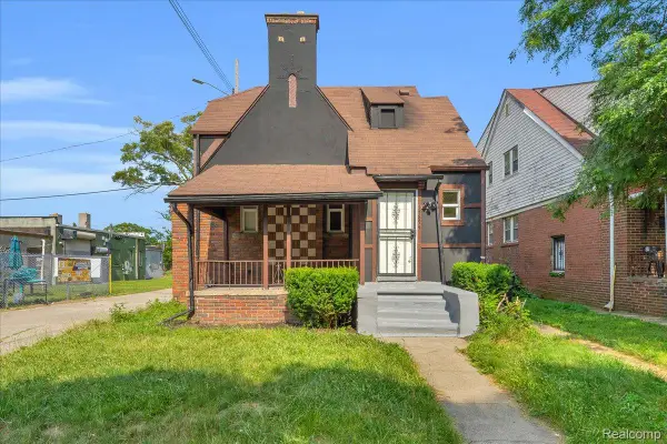 15894 Snowden Street, Detroit, MI 48227