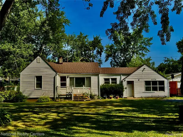 6376 Lanman Drive, Waterford, MI 48329