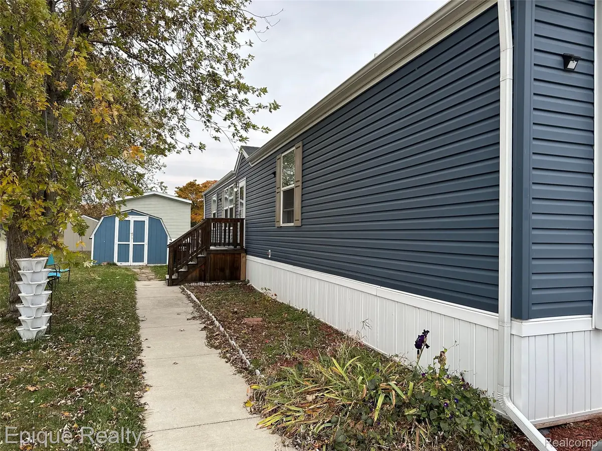 273 Holly Glen Road, Monroe, MI 48161 - Image #1