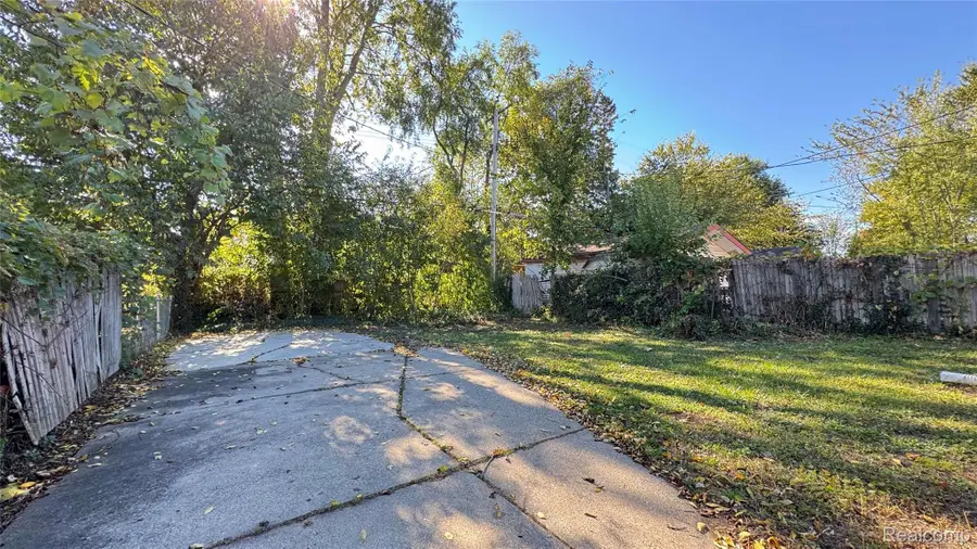 20244 Mccormick Street, Detroit, MI 48224 - Image #3