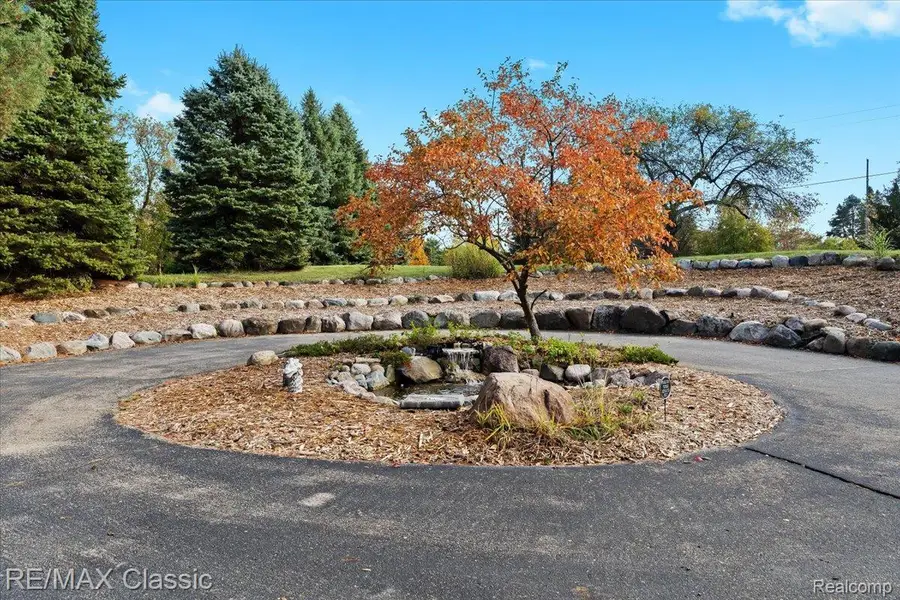 2345 E Commerce Road, Milford, MI 48381 - Image #3