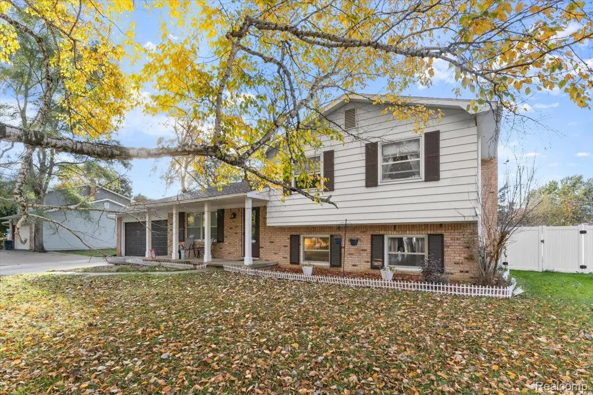 5340 N Georgetown Road, Grand Blanc Charter Township, MI 48439 - Image #1