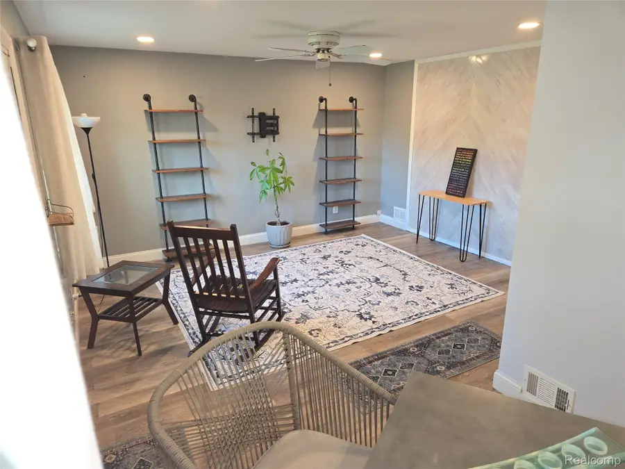 34360 Genereaux Street, Harrison Township, MI 48045 - Image #2