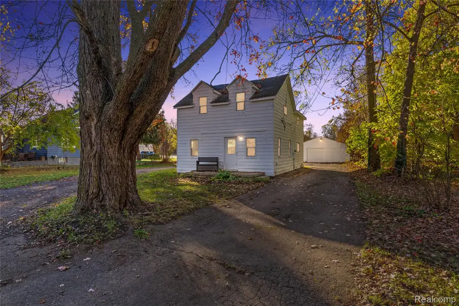 6116 Lapeer Road, Burton, MI 48509 - Image #2