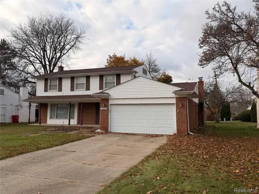 27805 Arlington Drive S, Southfield, MI 48076 - Image #2