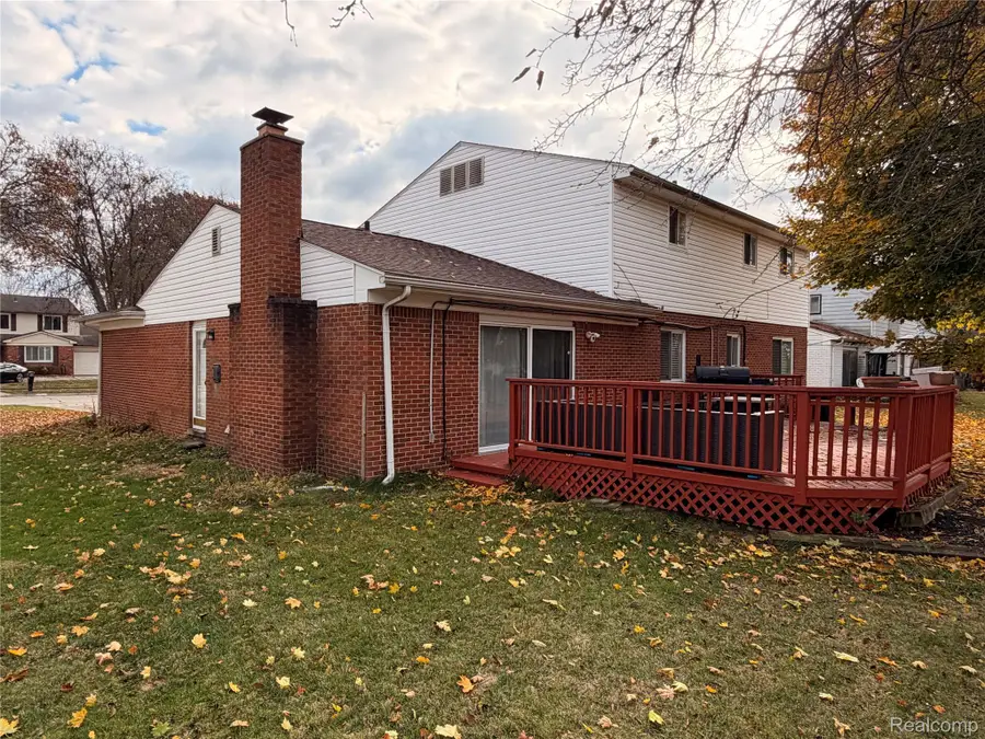 27805 Arlington Drive S, Southfield, MI 48076 - Image #3