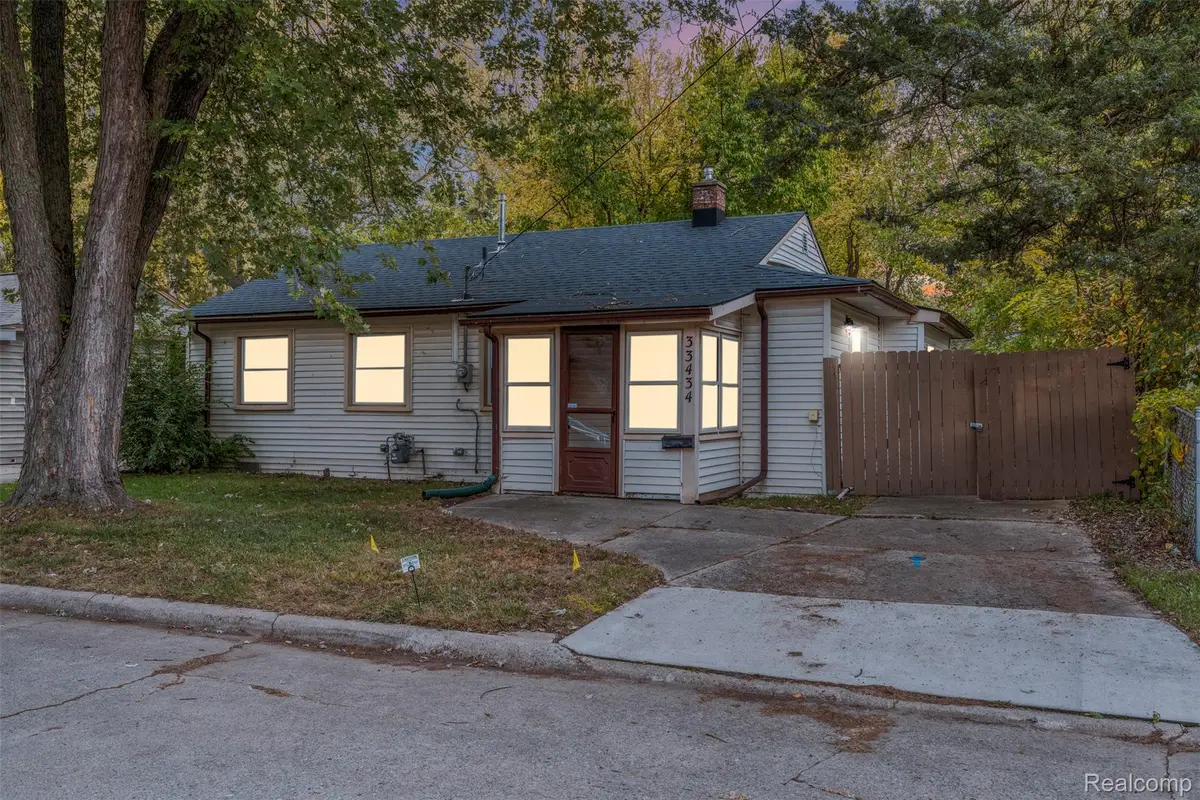 33434 Bendon Court, Westland, MI 48186 - Image #1