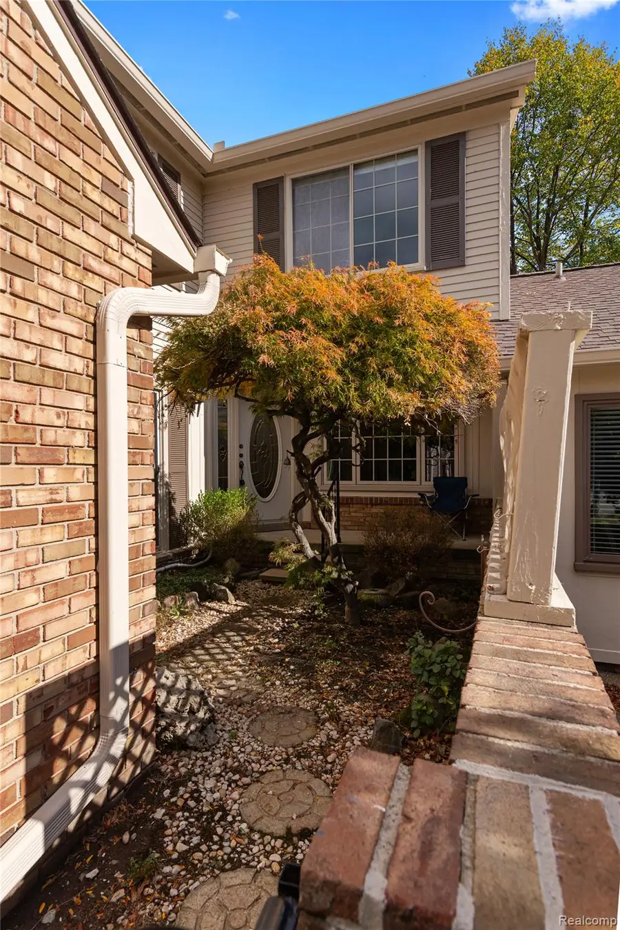 6906 Pebblecreek Woods Drive, West Bloomfield, MI 48322 - Image #2